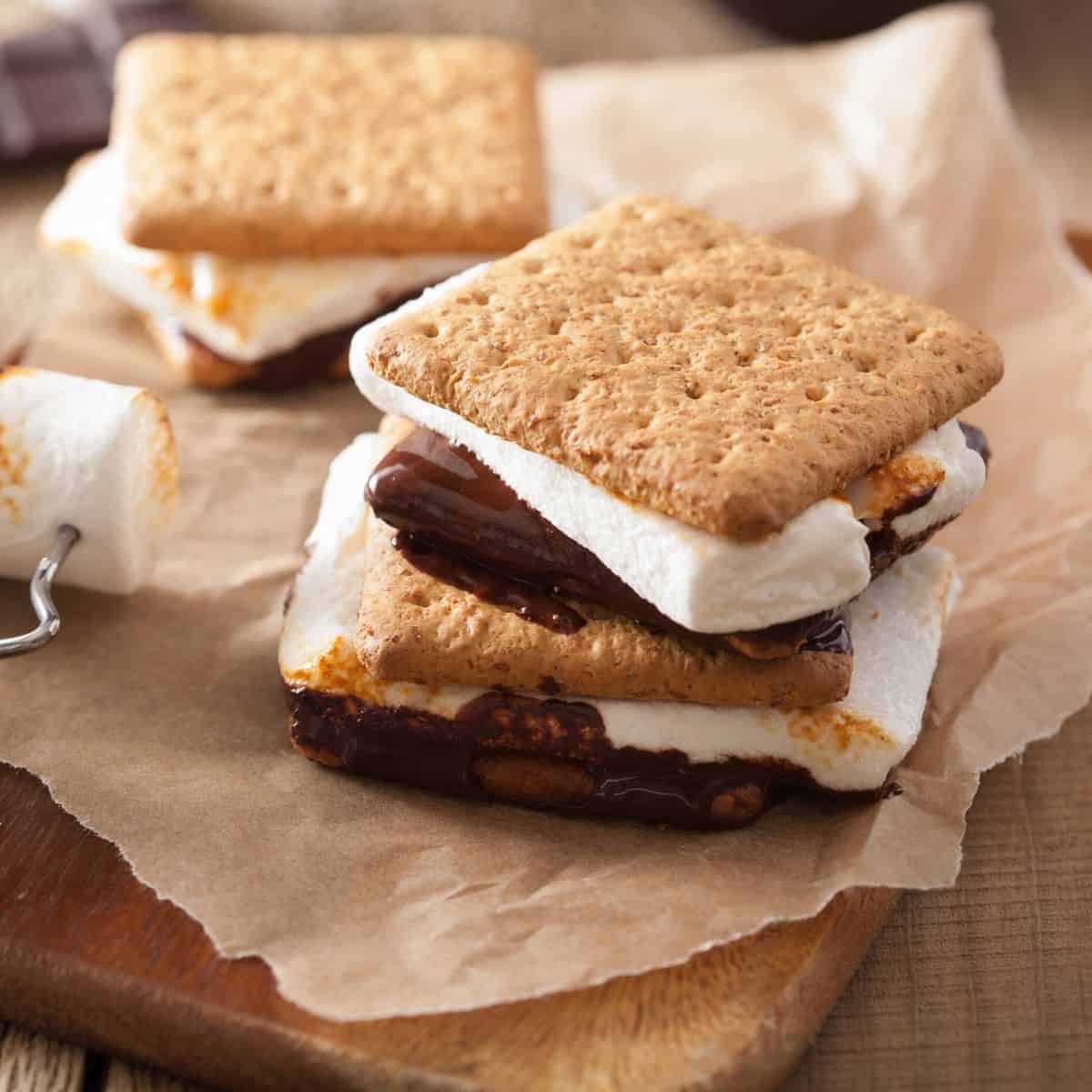 How to Make S’Mores in the Microwave