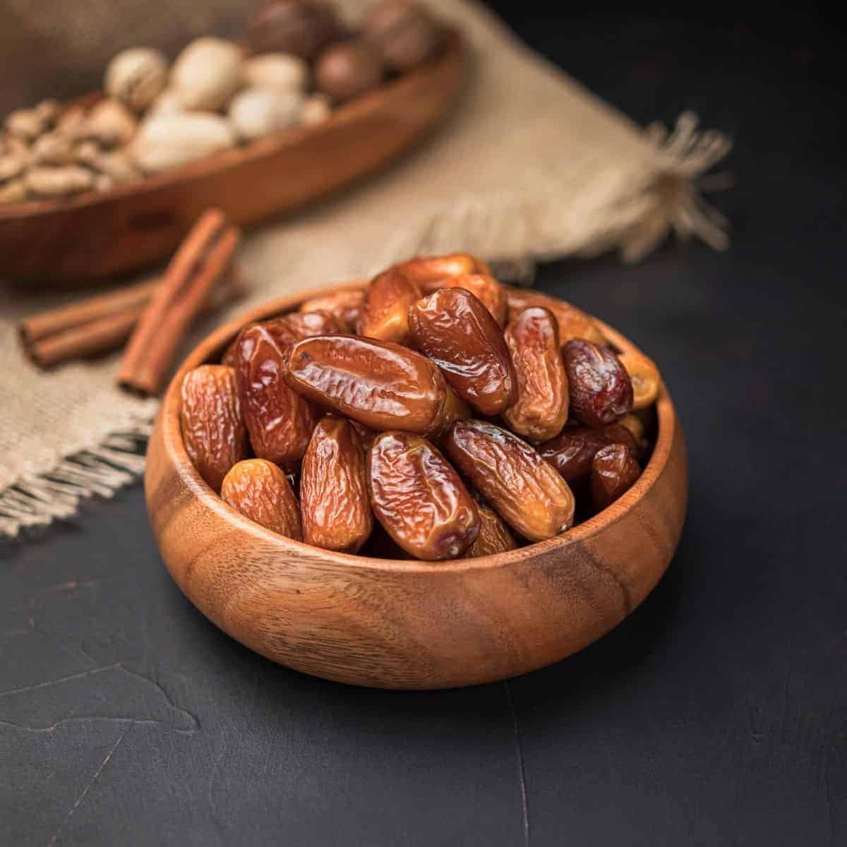 What do dates taste like? Amazing isn’t the only word to describe it!
