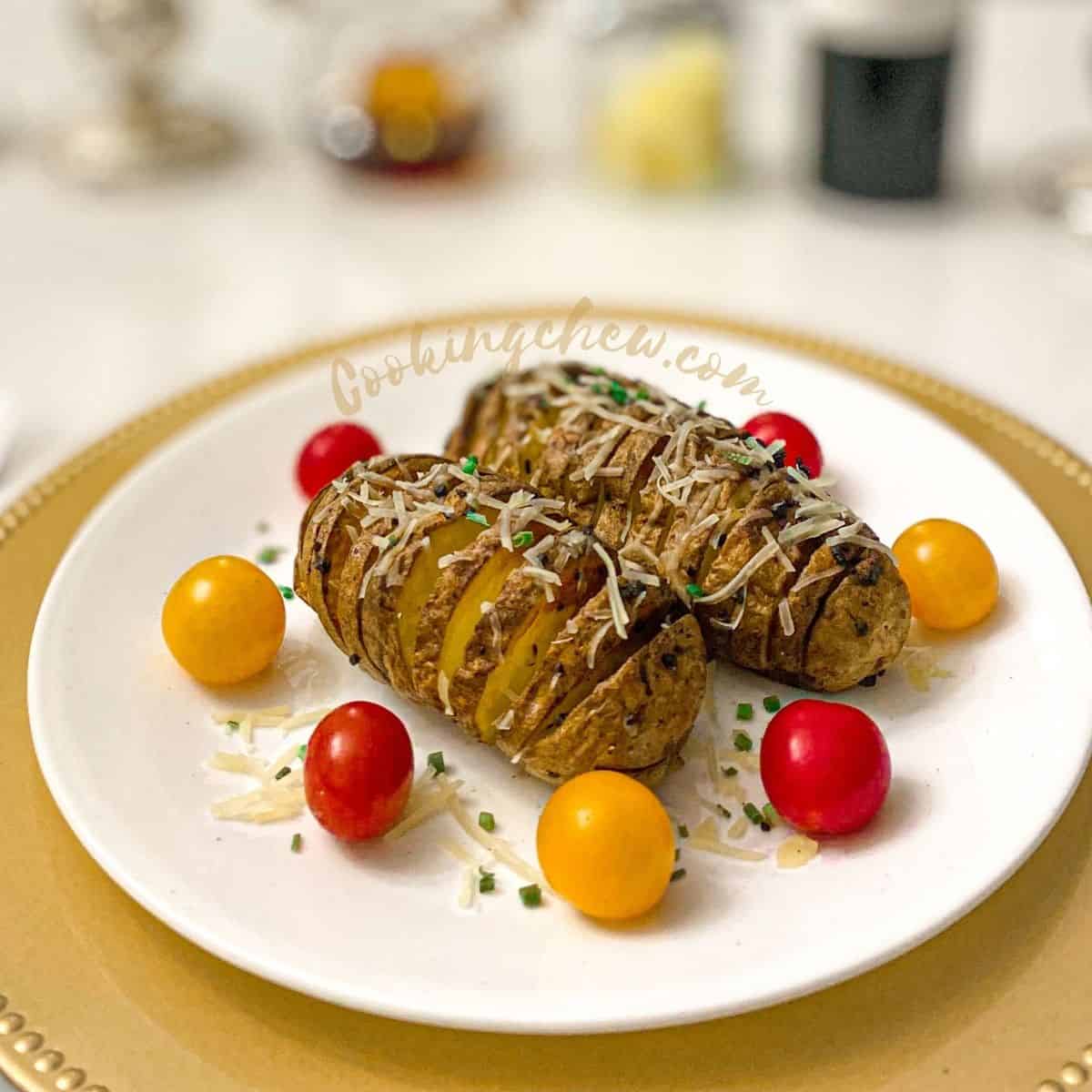 Air Fryer Hasselback Potatoes Recipe (The Quick And Easy Way)
