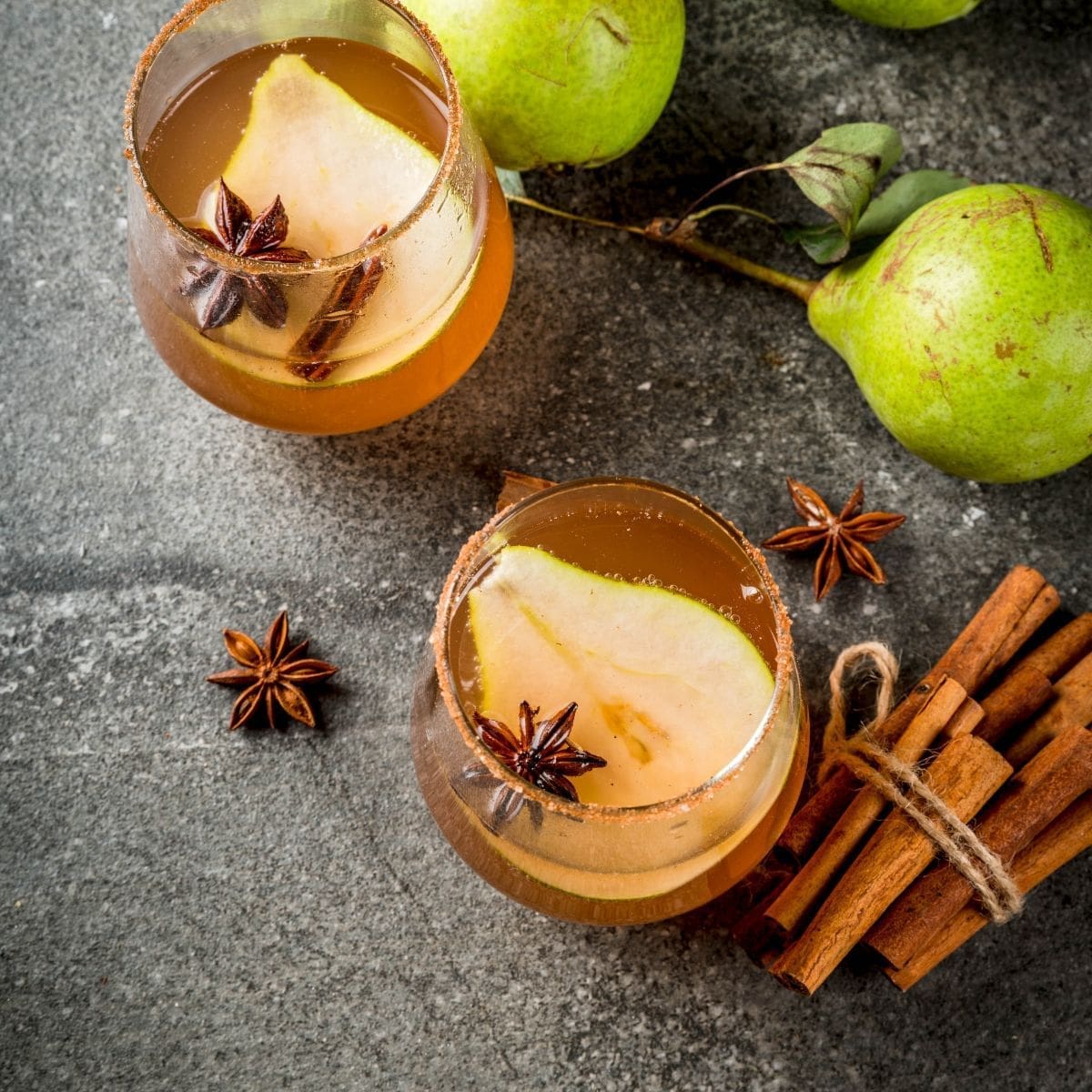 21 Best Pear Cocktails: Fruity Mixed Drinks Bound To Impress!